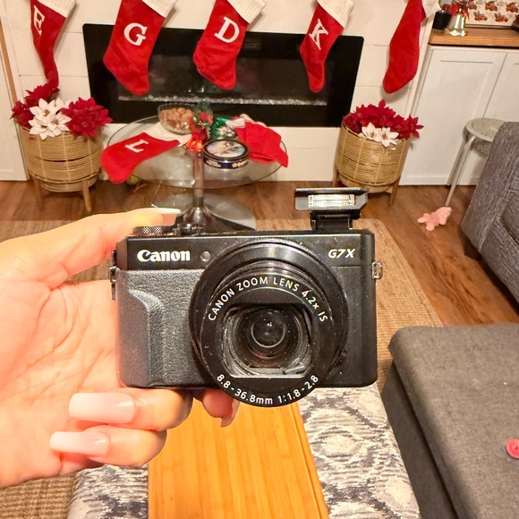 Canon GX7 Digital Camera w/ Lens Error & Screen Issue – Works Great - Picture 4 of 7